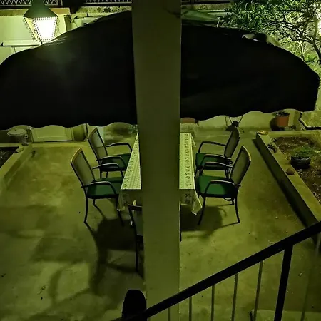 Apartment Dante *